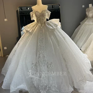 Buy Customized Ball Gown Sweetheart Neckline with Beads Wedding Dress Crystal Bridal Dresses Wedding Gowns فساتين حفلات in Ghana.